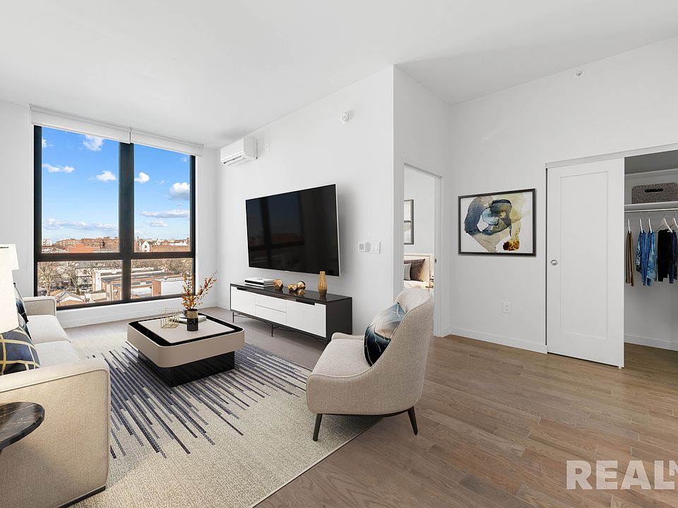 1st image of 91-09 Roosevelt Ave #504
