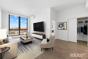 91-09 Roosevelt Avenue, #504