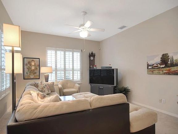 5th image of 1038 Fieldstone Dr