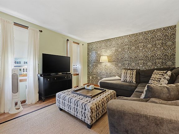 4th image of 251 Totman St