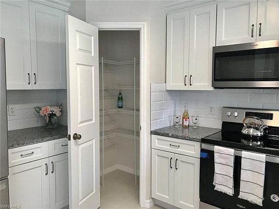 3rd image of 12733 Aston Oaks Dr