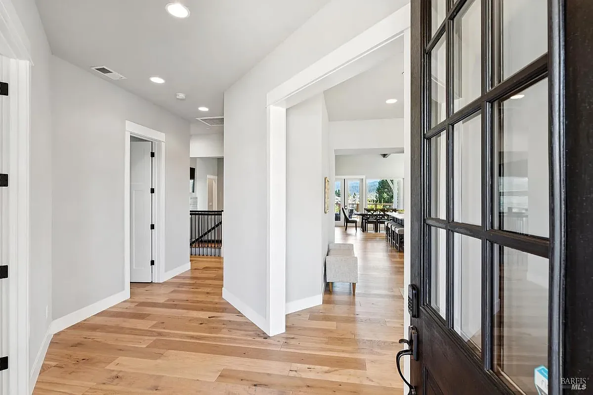 Building Photo - 5980 Vista Rdg
