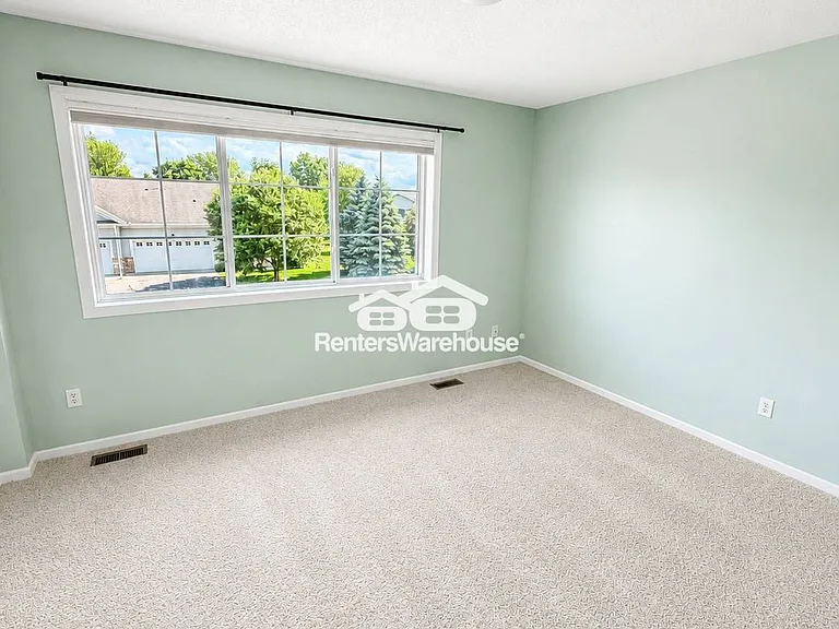 982 Crossing Way — Photo 8
