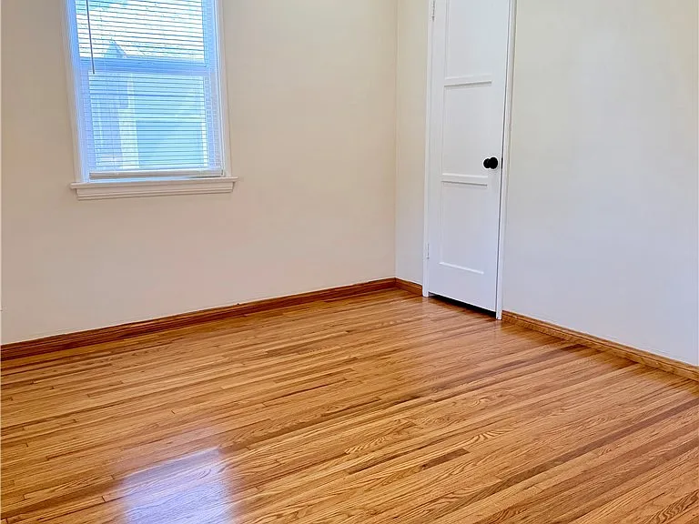 828 N Pass Ave — Photo 23