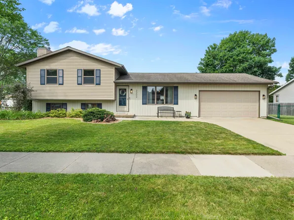 3202 Clove Dr, Madison, WI 53704