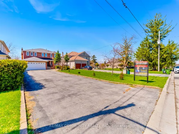 56 Cedar Brae Blvd, Toronto, ON M1J 2K5