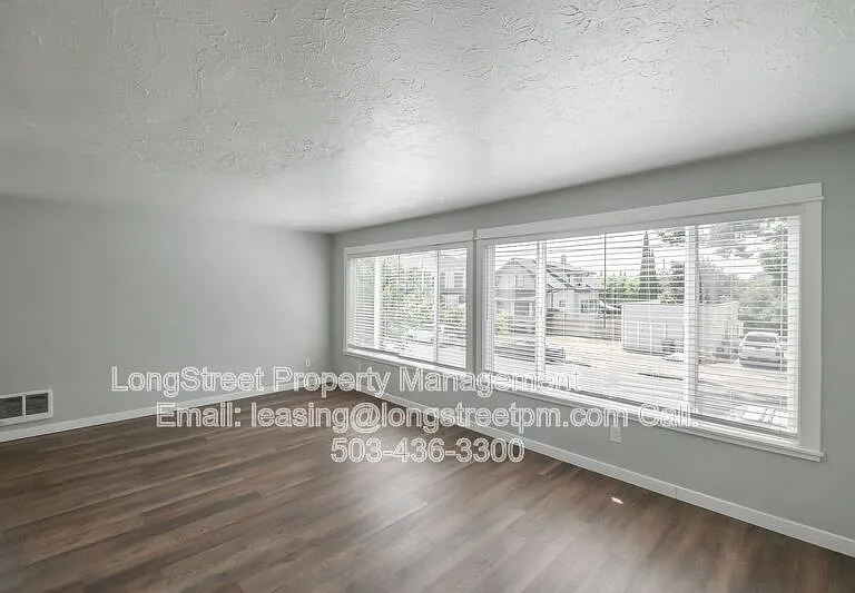208 5th Ave SE #208 — Photo 25
