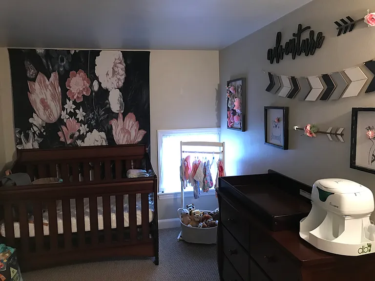 418 Paris Ave — Photo 10