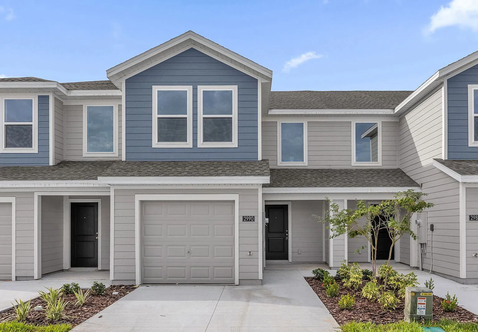 3 bed, 2.5 bath, 1378 sqft, $2,290 — Photo 1