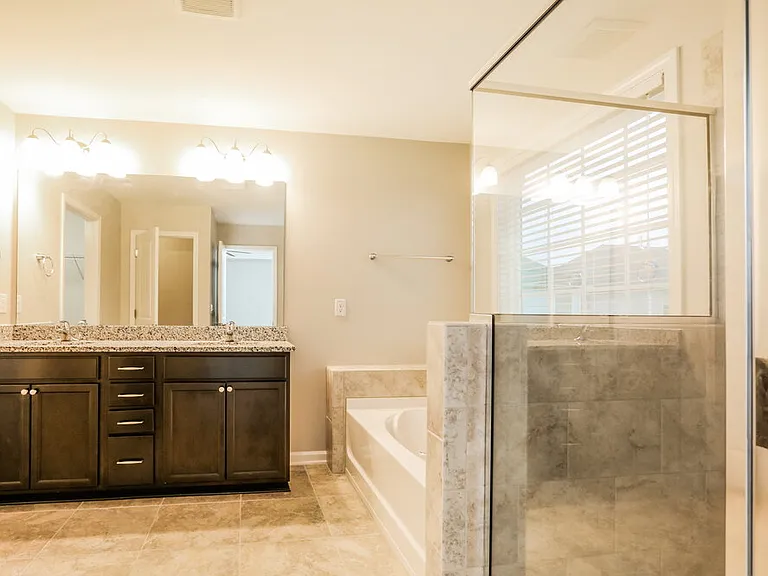 7435 Birchshire Dr — Photo 11