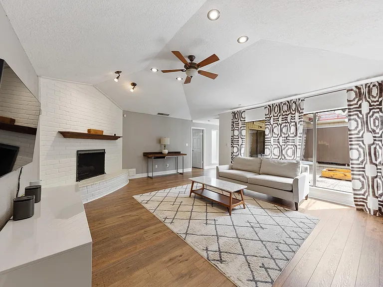 12210 Ravenmoor Dr — Photo 13