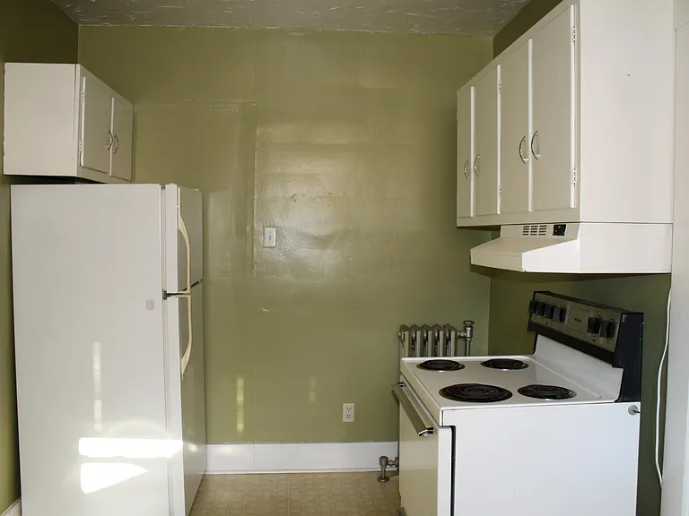 414 Division Ave #3 — Photo 5