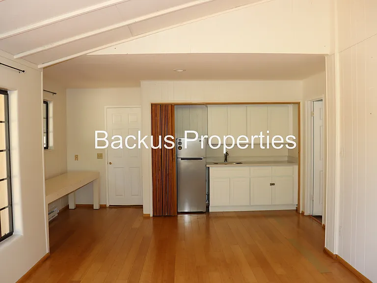 11585 McCarthy Rd — Photo 26