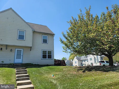 401 Darby Ln Photo 1