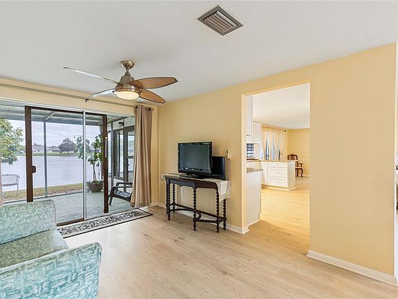 5th image of 3228 Rock Valley Dr