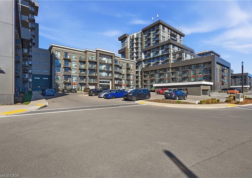 1st image of 450 Dundas St E #425