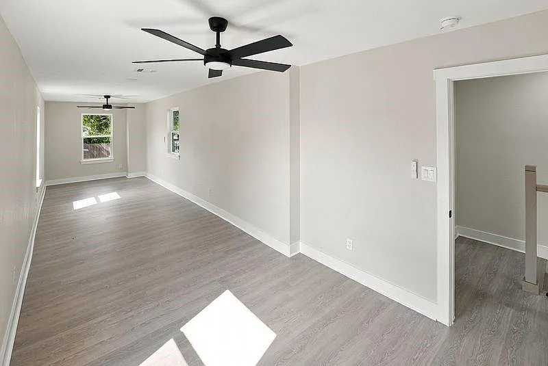 1720 Pasadena St — Photo 4