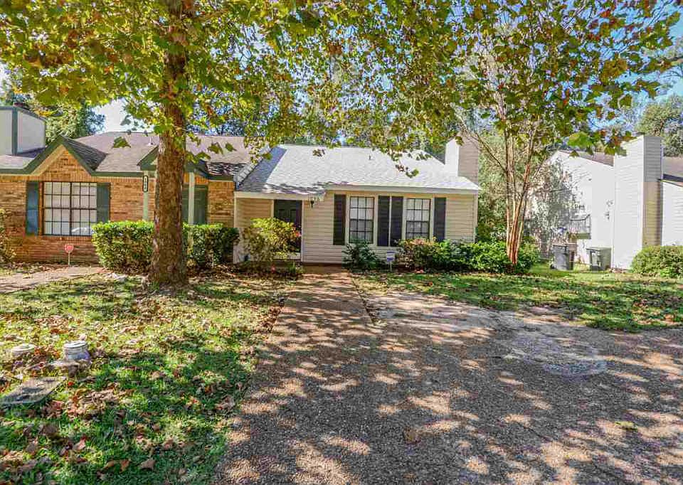 1st image of 1096 Rockbrook Ct