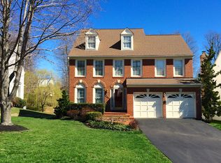 9104 Silver Pointe Way, Fairfax Station, VA 22039