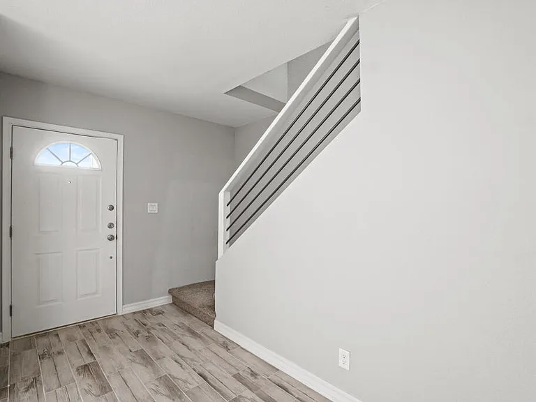 12115 Royal Woods Dr — Photo 3