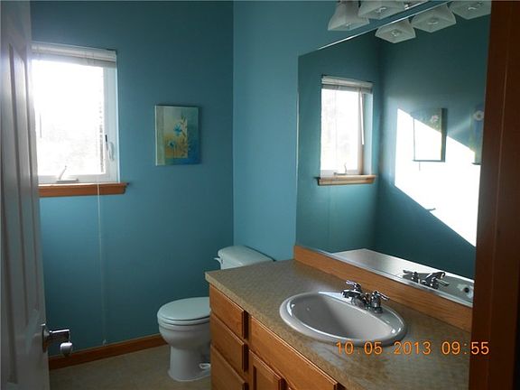 1/2 Bath off of Great Room