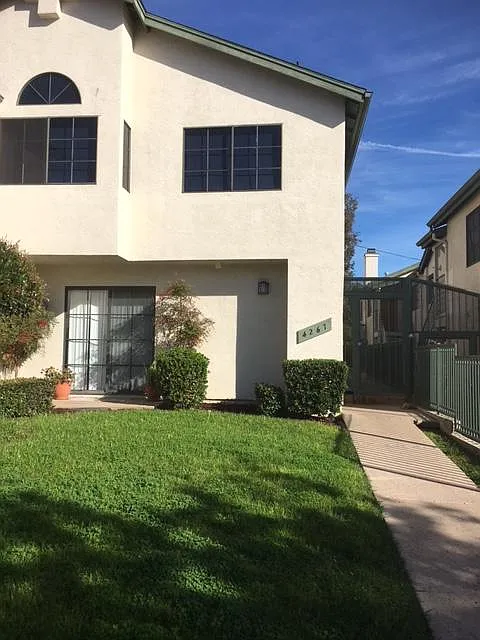 4267 Winona Ave #6