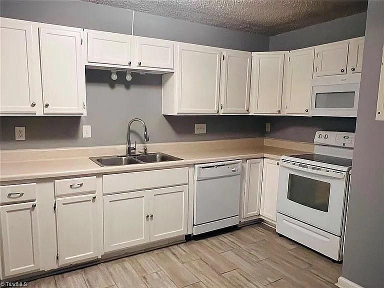 1st image of 1700 N Hamilton St APT I