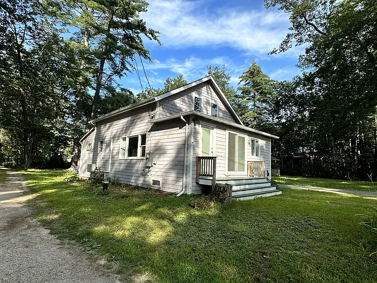 85 Anglers Rd — Photo 2