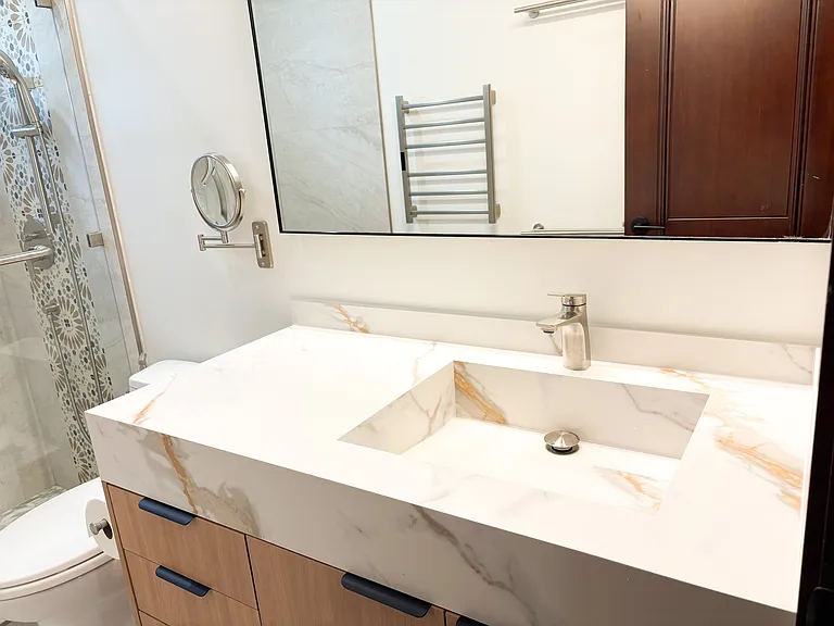 Bathroom sink