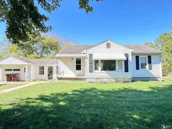 825 Harbor Ave, Monroe, MI 48162