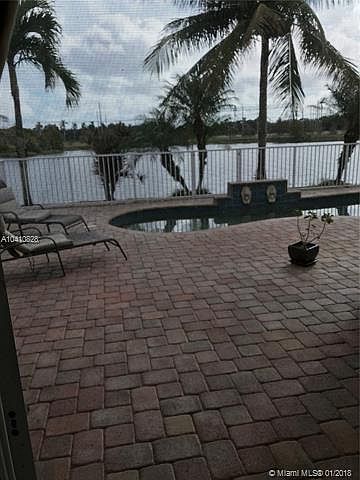 1st image of 5345 SW 38th Ave