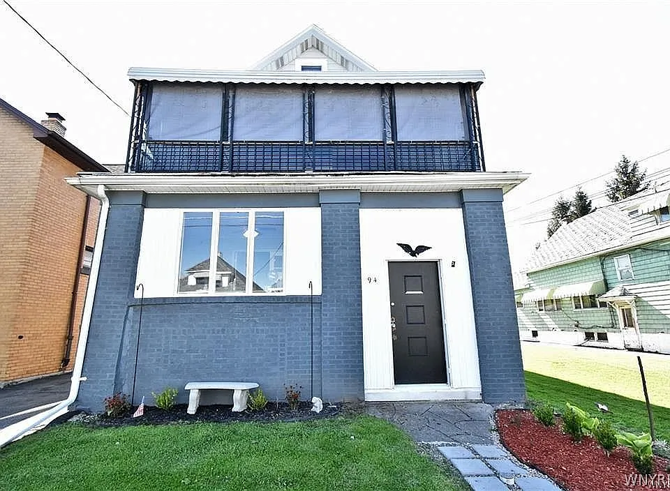 94 Reo Ave