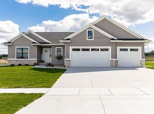 3081 Brimley Pass, Robins, IA 52328