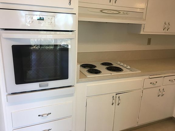 5th image of 1614 Hudson St APT 302