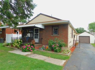 569 72nd St, Niagara Falls, NY 14304