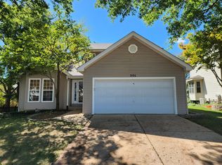 806 Barbara Ann Ln, Ballwin, MO 63021