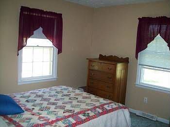 3rd image of 113 Lancaster Dr