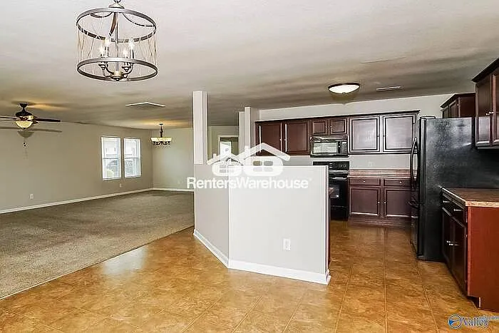 123 Forestbrook Dr — Photo 3