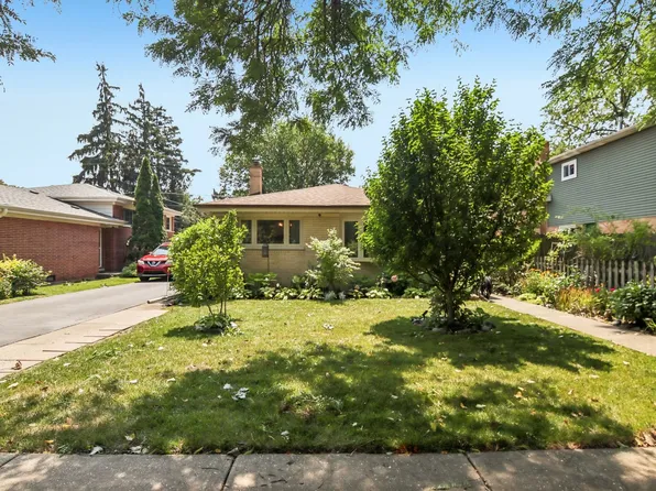 205 Glenview Rd, Glenview, IL 60025