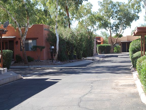 *Community photo - may not depict actual unit