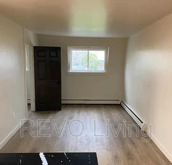 187 Church St #7 — Photo 2