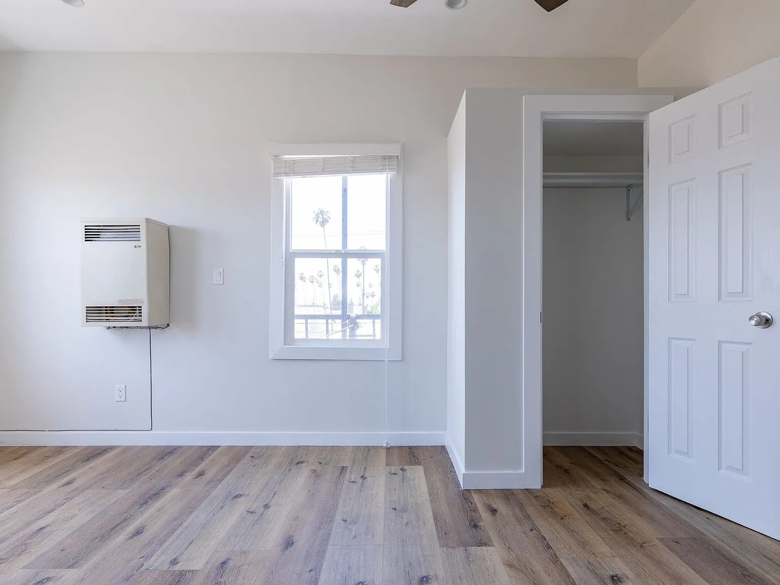 South Kenmore Apartments — Photo 3