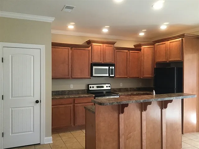 5966 Armadale Dr — Photo 3