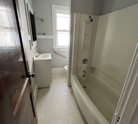 5th image of 54-56 Hooker St #54