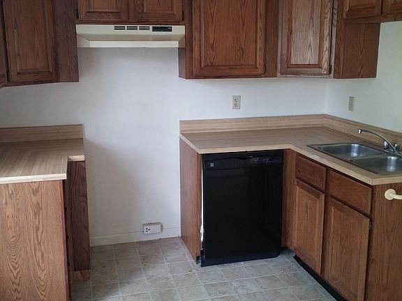 3rd image of 28 Arthur Ave