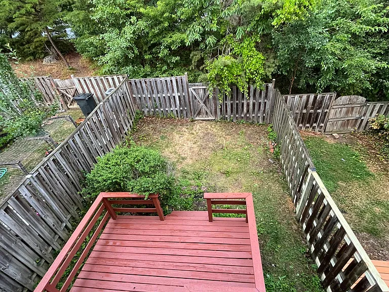 2090 Pilgrim Dr — Photo 23