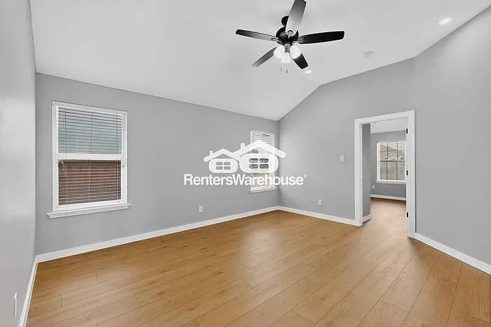 7301 Fossil Lake Dr — Photo 31