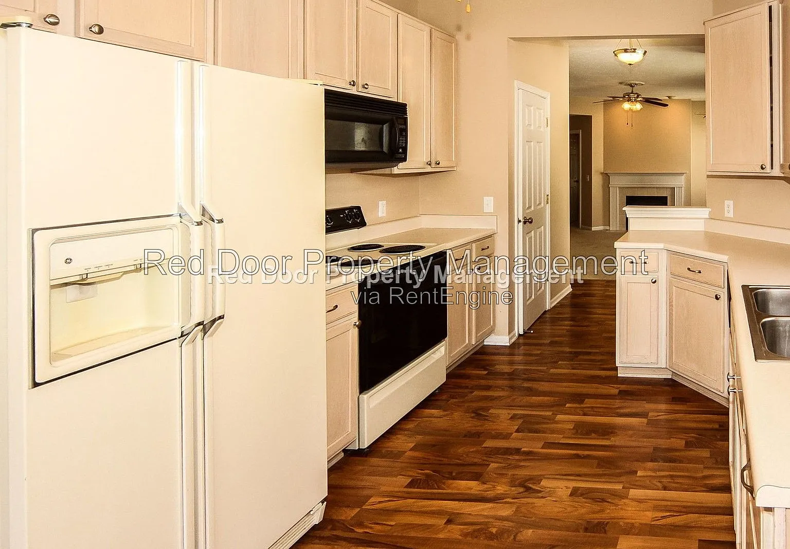 2 bed, 1.5 bath, 1156 sqft, $1,895 — Photo 4
