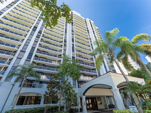 3640 Yacht Club Dr APT 305, Aventura, FL 33180