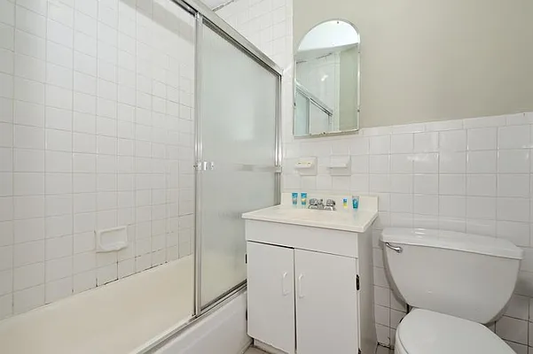 Rented by Eisenberg Exclusives | media 89